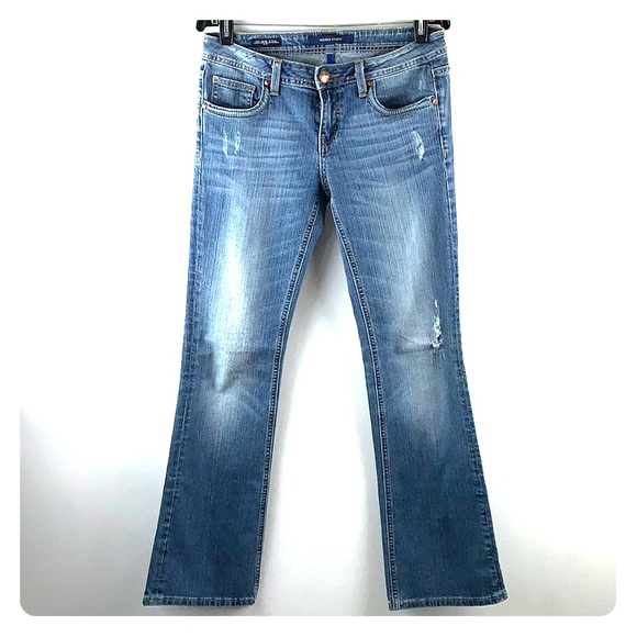 VIGOSS | The New York Boot Style Distressed Jeans - Picture 3 of 8